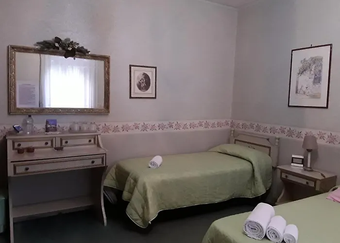 Bed & Breakfast Ambrabed Station 3*