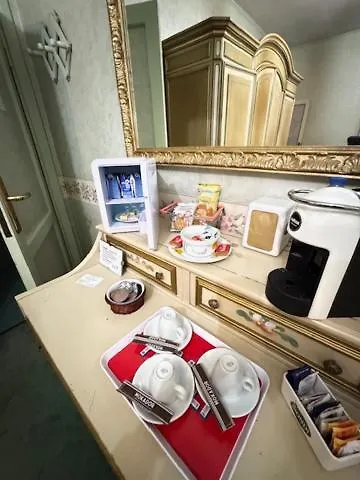 Bed & Breakfast Ambrabed Station 3*